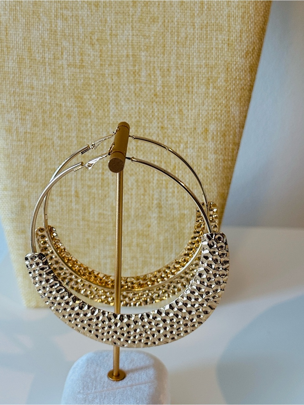 Fashion Jewelry Gold Textured Crescent Hoop Earrings - Women Jewelry